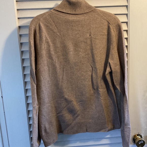 Apt. 9 - L coffee cashmere long sleeve sweater - Picture 7 of 8
